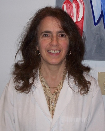 Dentist Dr. Susan Yanver in Medford, MA Yavner Dental Associates
